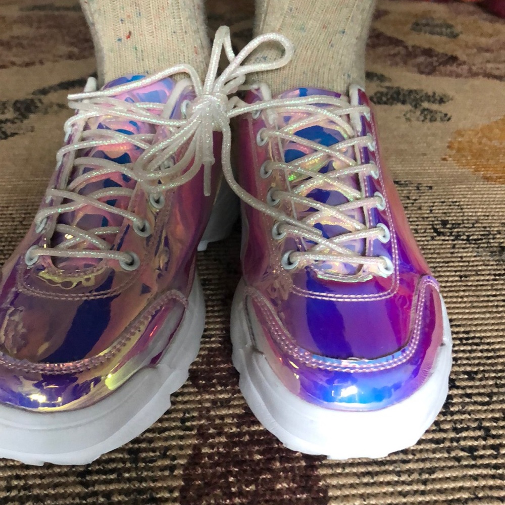 Wild diva holographic platform sneaker
